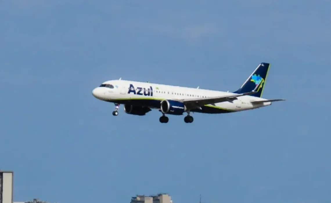 Avião da Azul Faz Pouso Não Programado em Salvador Devido a Problema Técnico