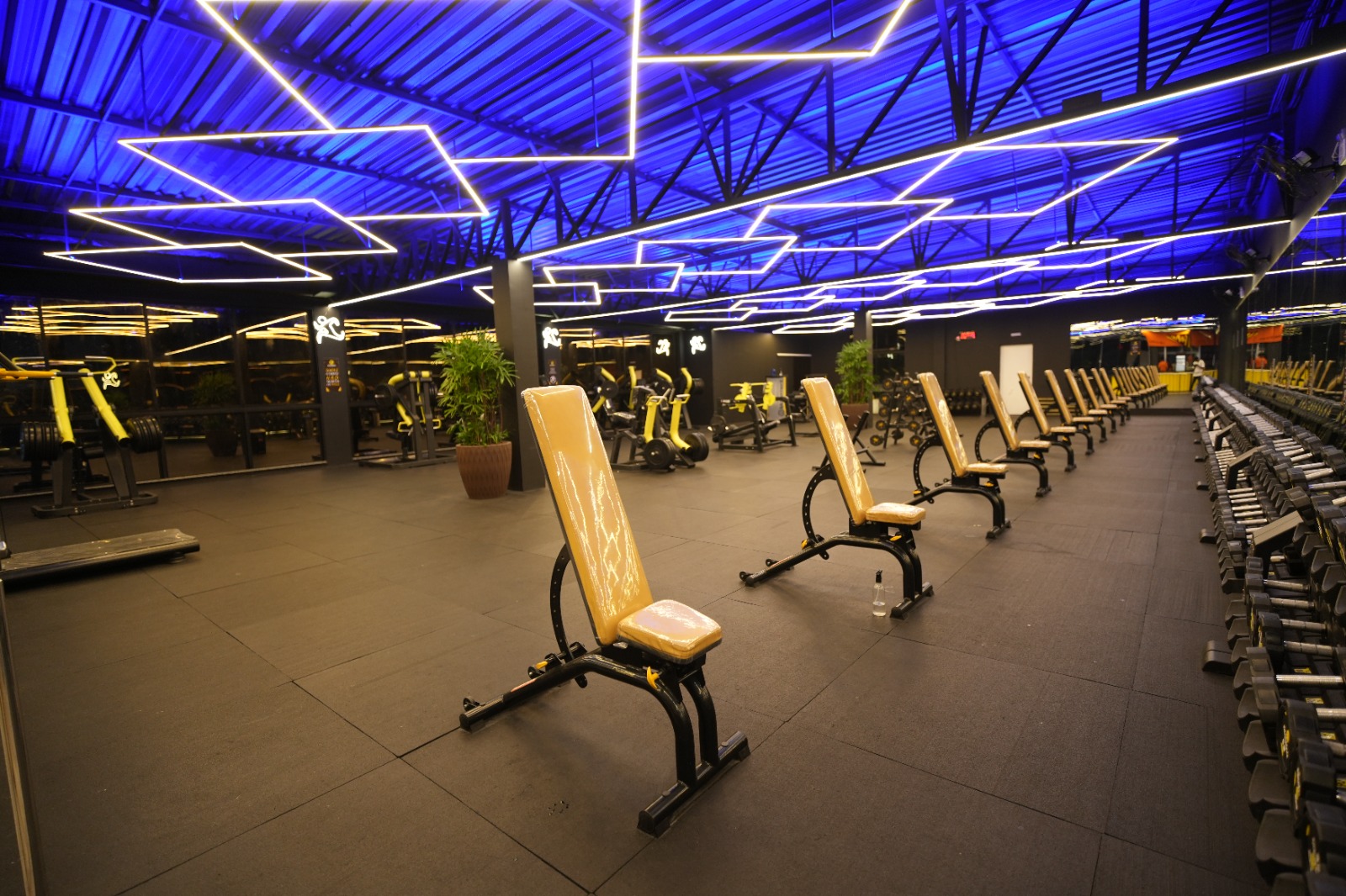 MODERNA, LUXUOSA E ACESSÍVEL