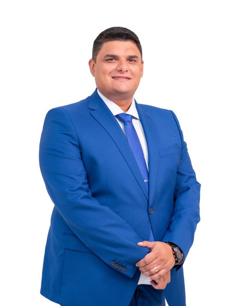 Presidente da Câmara de Santo Antônio de Jesus, Caíque Barbosa é confirmado na mesa do 4º Congresso Baiano de Vereadores